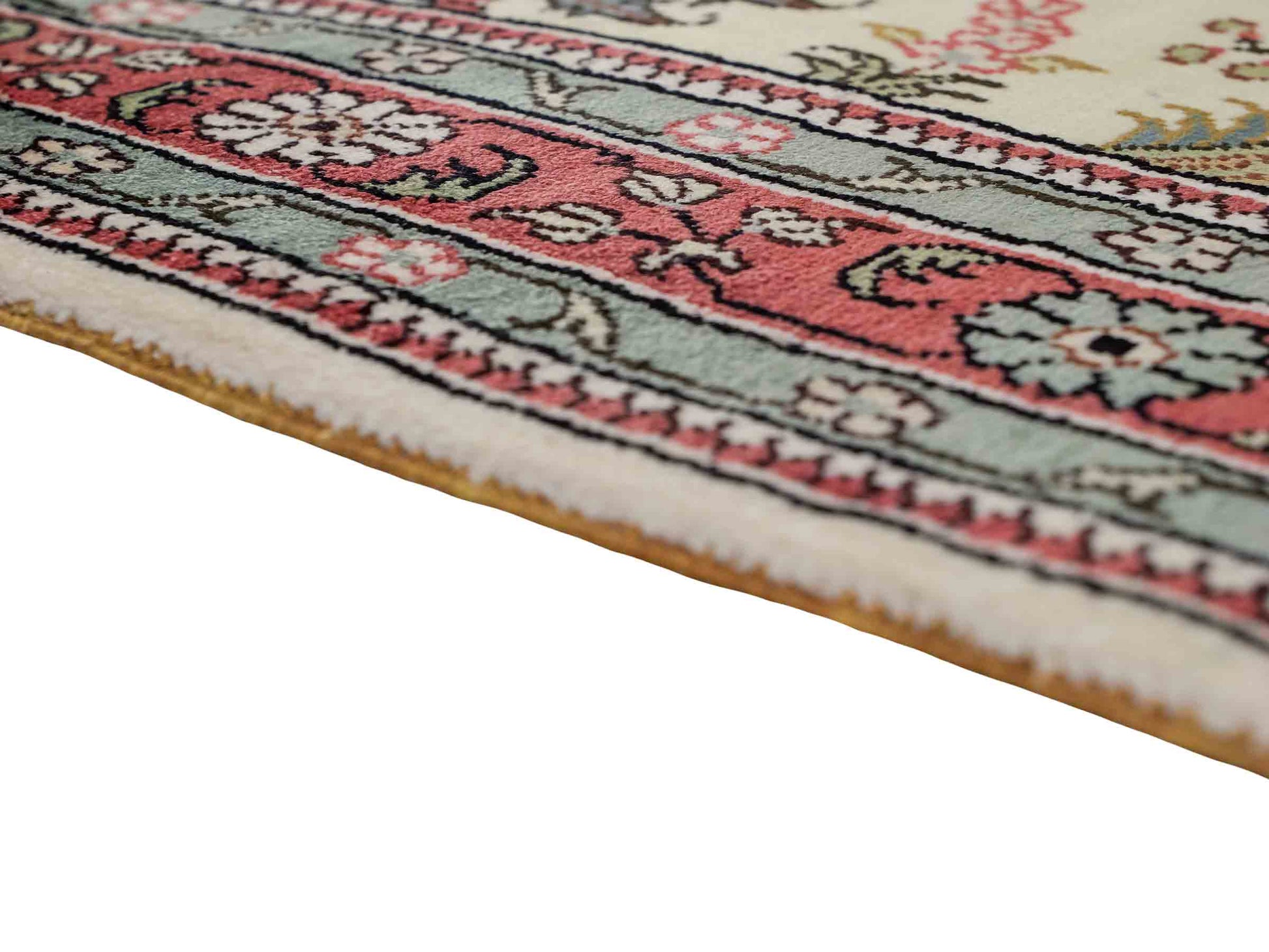 Feiner, handgeknüpfter, chinesischer Orientteppich mit Ghom Design aus Viskose, creme, weiß, rosa. 359x273 cm. Verkauf durch Jupiter Intl.