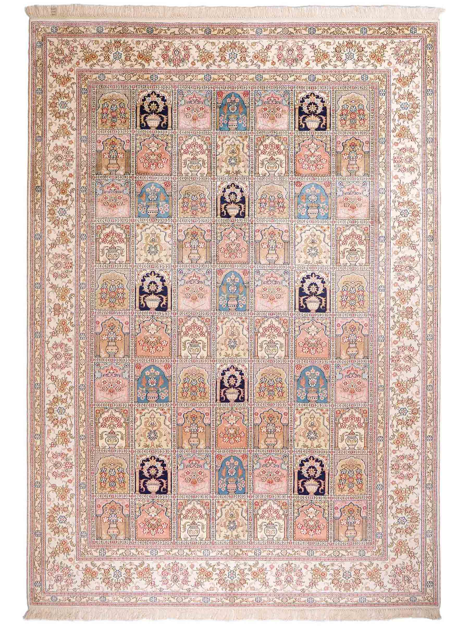 Feiner, handgeknüpfter, chinesischer Orientteppich mit Hereke Design aus Viskose, creme, weiß, multicolor. 264x185 cm. Verkauf durch Jupiter Intl.