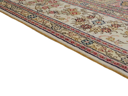 Feiner, handgeknüpfter, chinesischer Orientteppich mit Hereke Design aus Viskose, creme, weiß, mulitcolor. 272x184 cm. Verkauf durch Jupiter Intl.