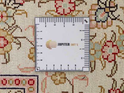 Feiner, handgeknüpfter, chinesischer Orientteppich mit Hereke Design aus Viskose, creme, weiß, mulitcolor. 272x184 cm. Verkauf durch Jupiter Intl.