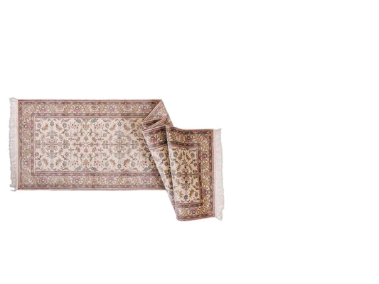 Sehr feiner, handgeknüpfter, chinesischer Orientteppich Läufer mit Hereke Design aus Viskose, creme, weiß. 303x79 cm. Verkauf durch Jupiter Intl.