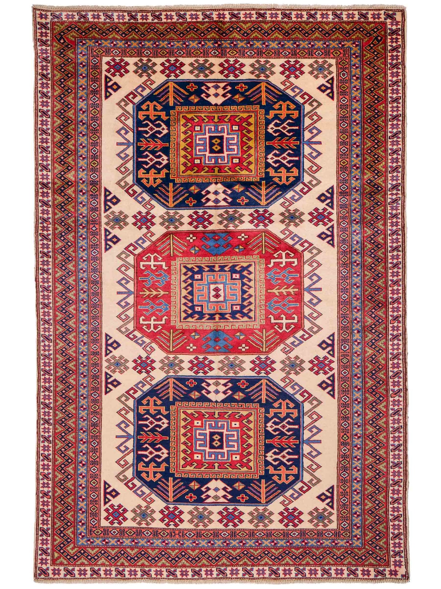 Handgeknüpfter, afghanischer Super Kazak Orientteppich aus Wolle von Khademi. Größe: 182 x 125 cm. Farbe: Cremeweiß, rot, blau, cremeweiß. Verkauf durch JUPITER Intl.