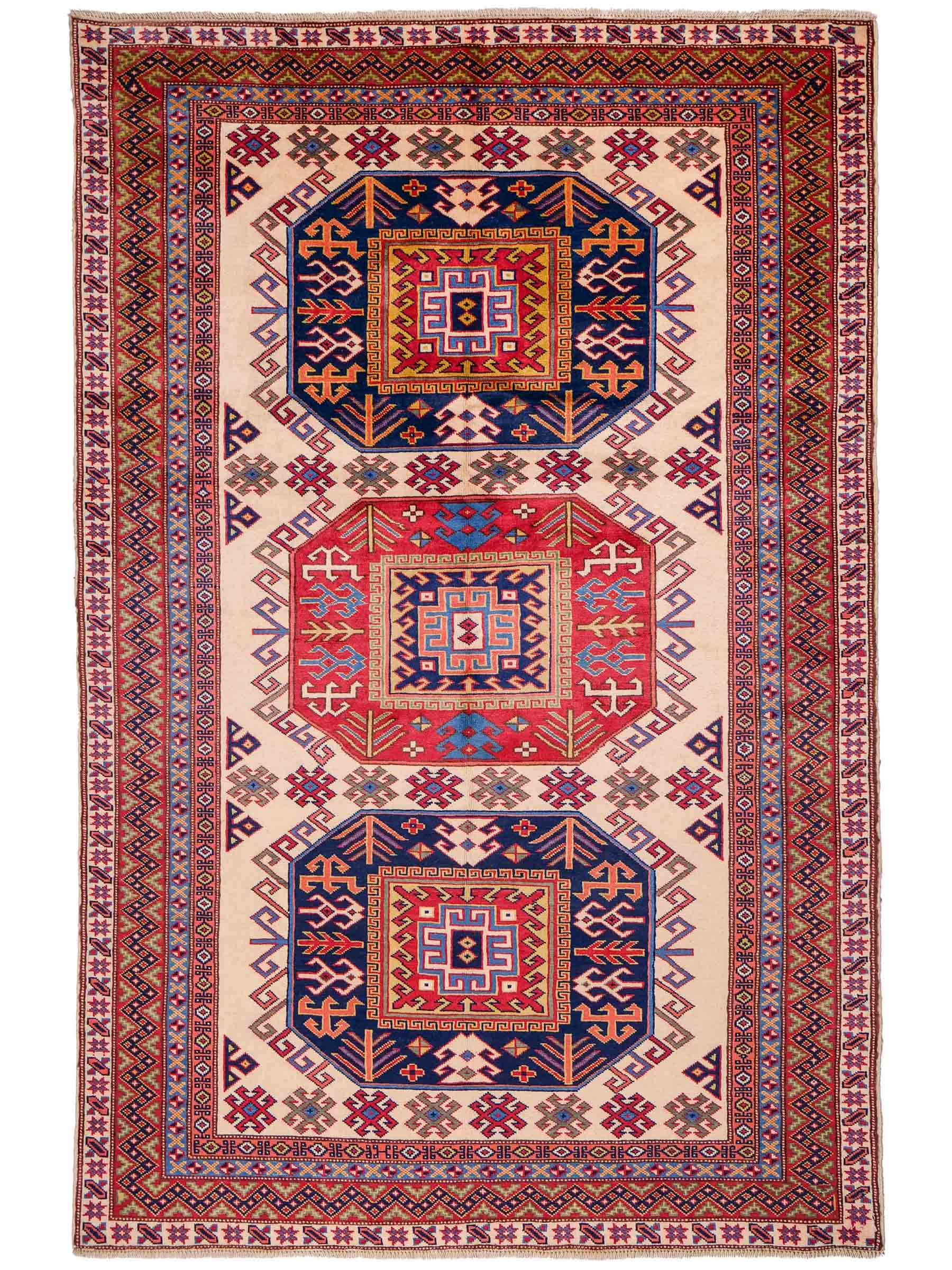 Handgeknüpfter, afghanischer Super Kazak Orientteppich aus Wolle von Khademi. Größe: 182 x 125 cm. Farbe: Cremeweiß, rot, blau, cremeweiß. Verkauf durch JUPITER Intl.