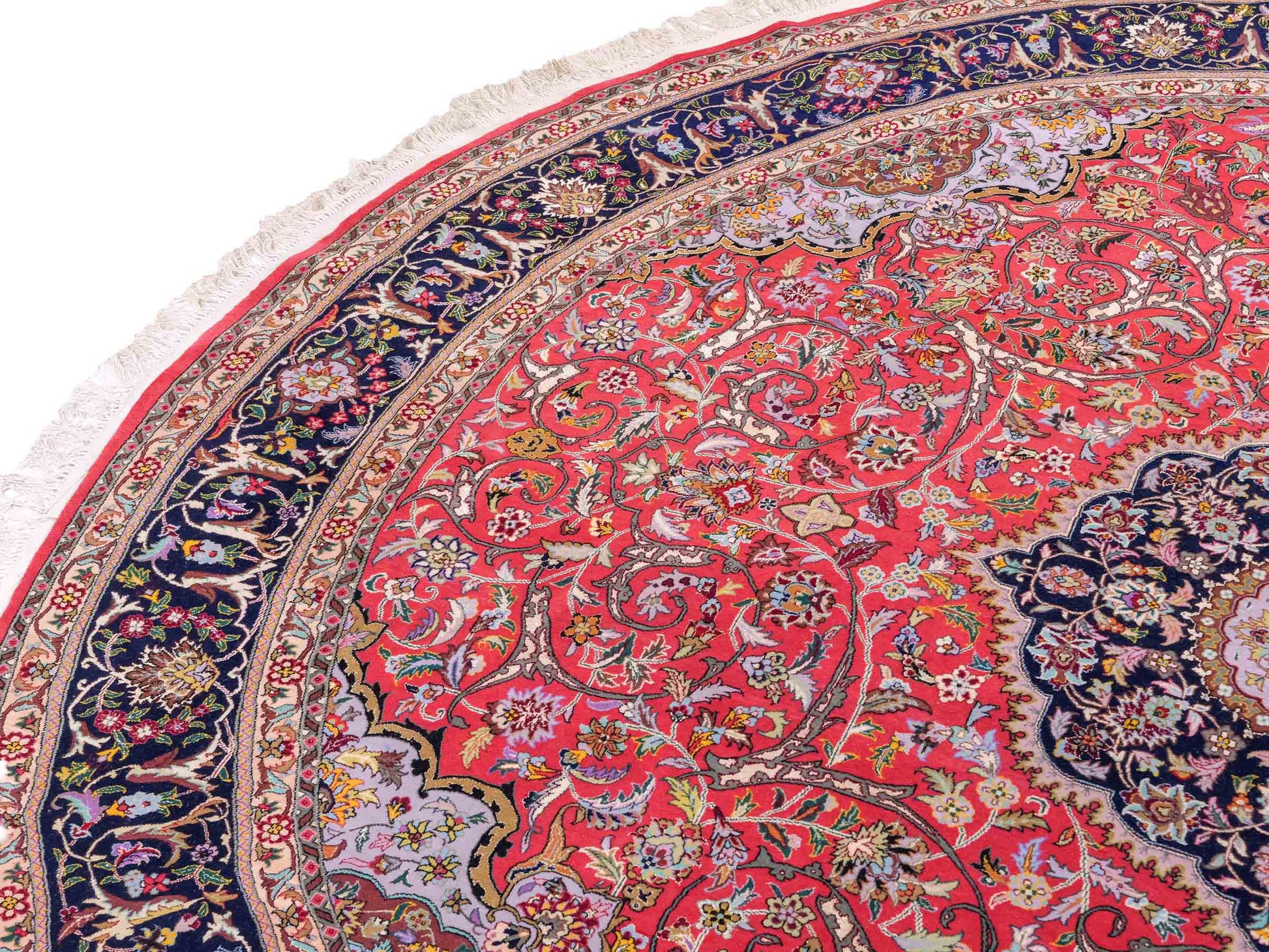 Sehr feiner, runder, handgeknüpfter Khademi Orientteppich mit Täbriz Design aus Wolle und Seide, rot, blau. 272x272 cm. Vertrieb durch Jupiter Intl.