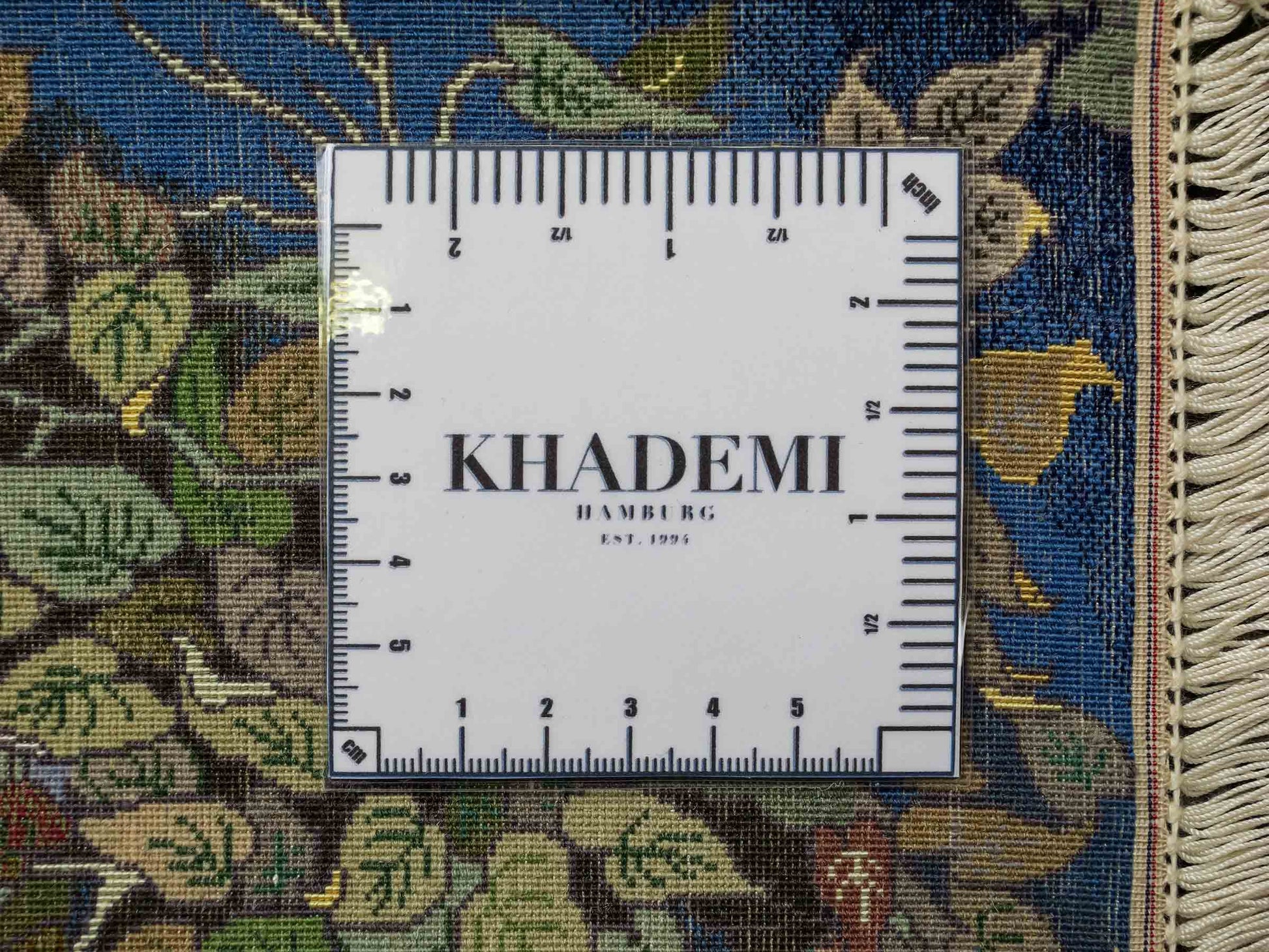 Sehr feiner, handgeknüpfter Khademi Orientteppich mit Täbriz Design aus Wolle mit Seide. Unikat. 93x63 cm. Vertrieb durch Jupiter Intl.