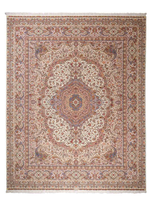 Sehr feiner, handgeknüpfter Khademi Orientteppich mit Täbriz Design aus Wolle mit Seide, creme, grün. 309x250 cm. Vertrieb durch Jupiter Intl.