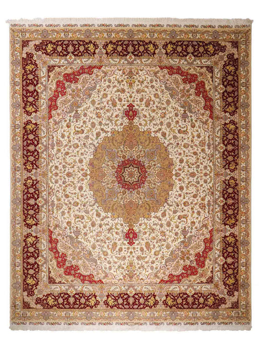 Sehr feiner, handgeknüpfter Khademi Orientteppich mit Täbriz Design aus Wolle mit Seide, creme, rot. 309x252 cm. Vertrieb durch Jupiter Intl.