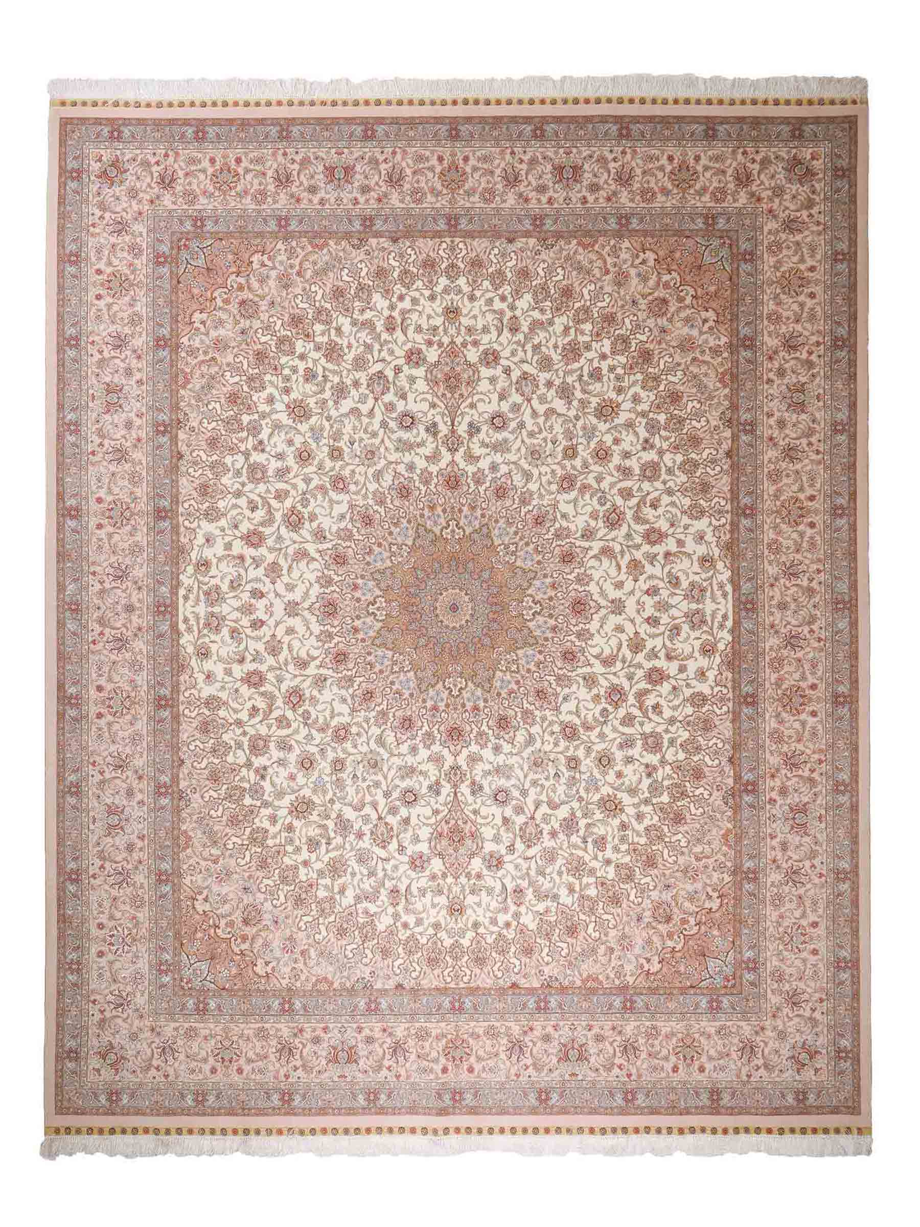 Sehr feiner, handgeknüpfter Khademi Orientteppich mit Täbriz Design aus Wolle mit Seide, creme, rosa, blau. 310x252 cm. Vertrieb durch Jupiter Intl.