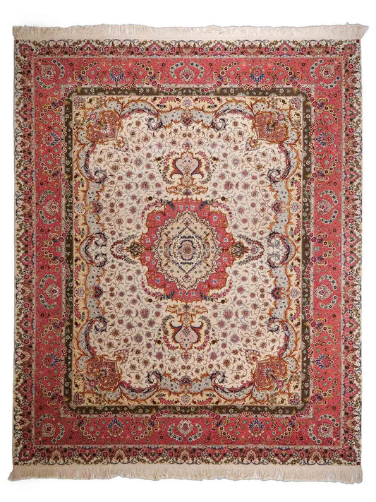 Sehr feiner, handgeknpüfter Khademi Orientteppich mit Täbriz Design aus Wolle mit Seide, creme, rosa. 311x254 cm. Vertrieb durch Jupiter Intl.