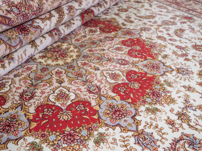 Sehr feiner, handgeknüpfter Khademi Orientteppich mit Täbriz Design aus Wolle mit Seide, creme. 360x258 cm. Vertrieb durch Jupiter Intl.