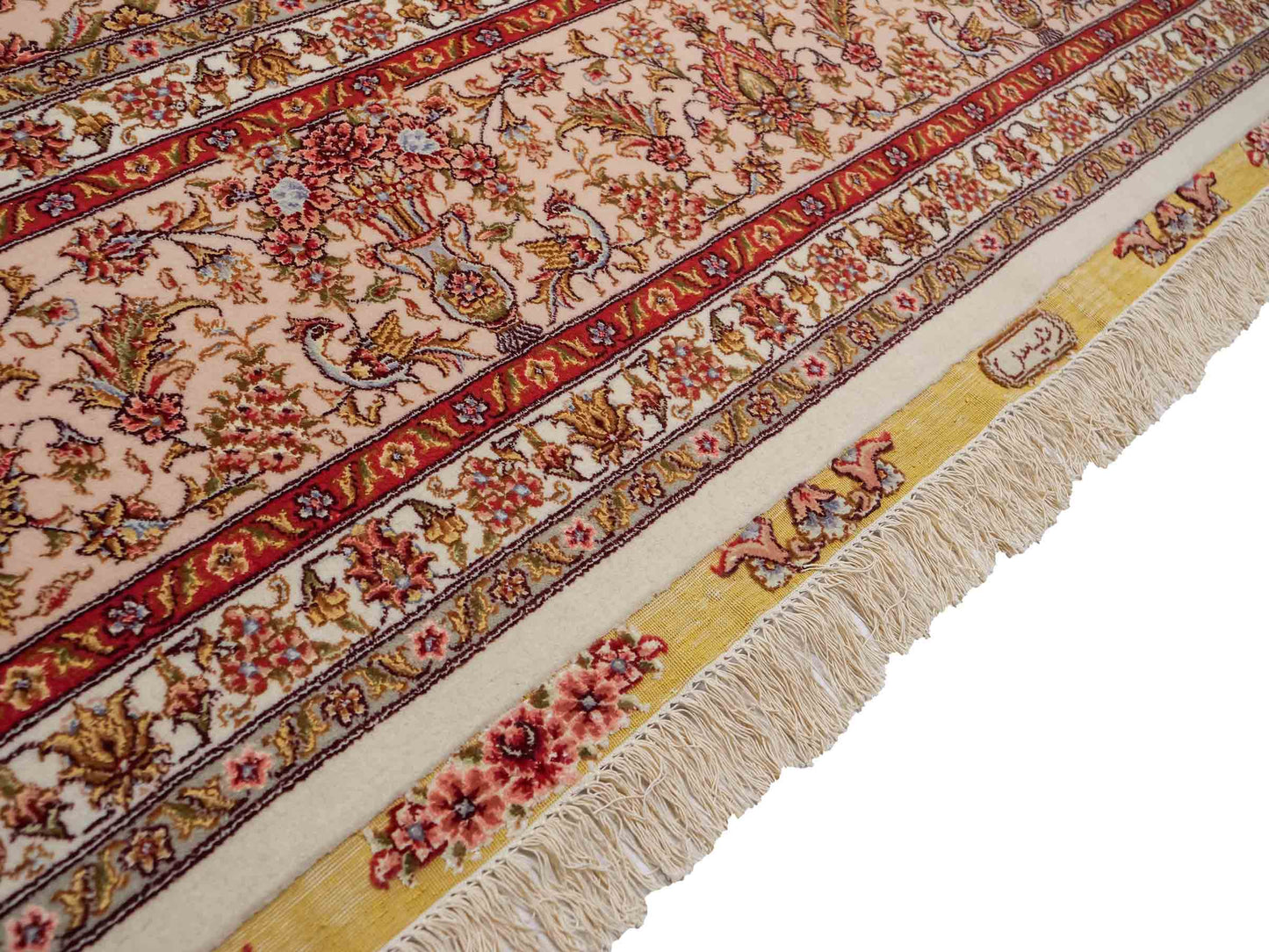 Sehr feiner, handgeknüpfter Khademi Orientteppich mit Täbriz Design aus Wolle mit Seide, creme. 360x258 cm. Vertrieb durch Jupiter Intl.