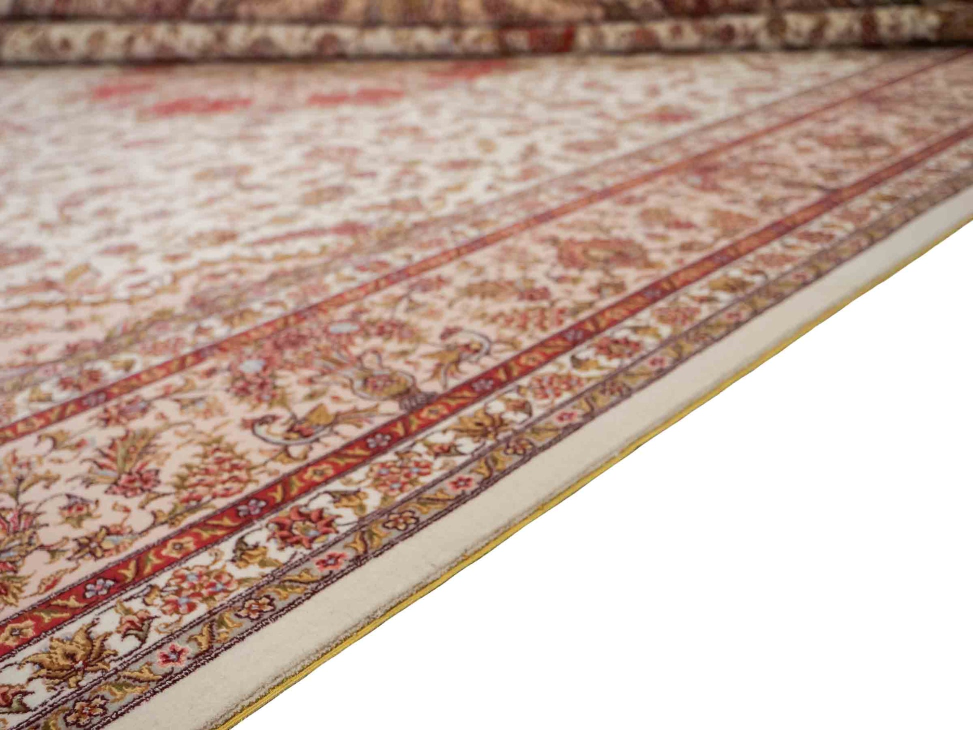 Sehr feiner, handgeknüpfter Khademi Orientteppich mit Täbriz Design aus Wolle mit Seide, creme. 362x257 cm. Vertrieb durch Jupiter Intl.