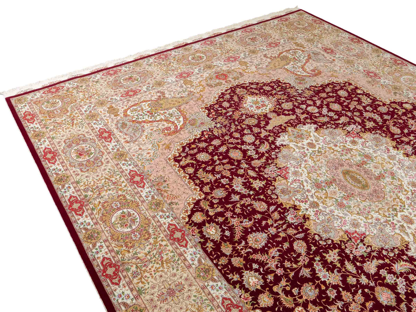 Sehr feiner, handgeknüpfter Khademi Orientteppich mit Täbriz Design aus Wolle mit Seide, rot, creme. 362x276 cm. Vertrieb durch Jupiter Intl.