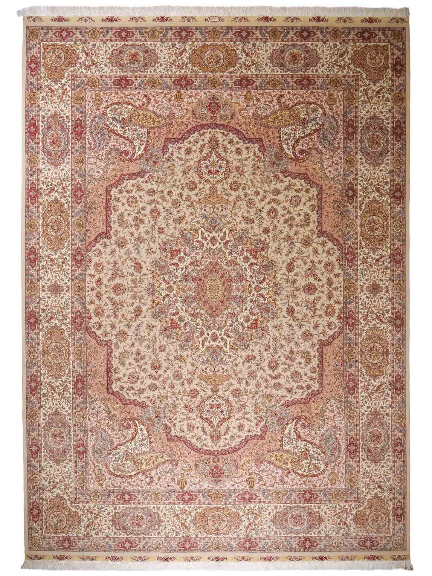 Sehr feiner, handgeknüpfter Khademi Orientteppich mit Täbriz Design aus Wolle mit Seide, creme, rosa. 364x274 cm. Vertrieb durch Jupiter Intl.
