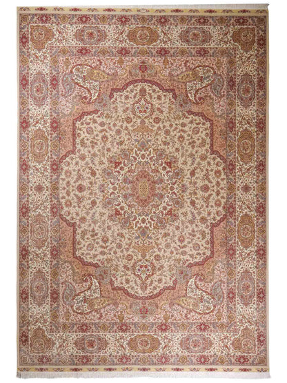 Sehr feiner, handgeknüpfter Khademi Orientteppich mit Täbriz Design aus Wolle mit Seide, creme, grün. 367x275 cm. Verkauf durch Jupiter Intl.