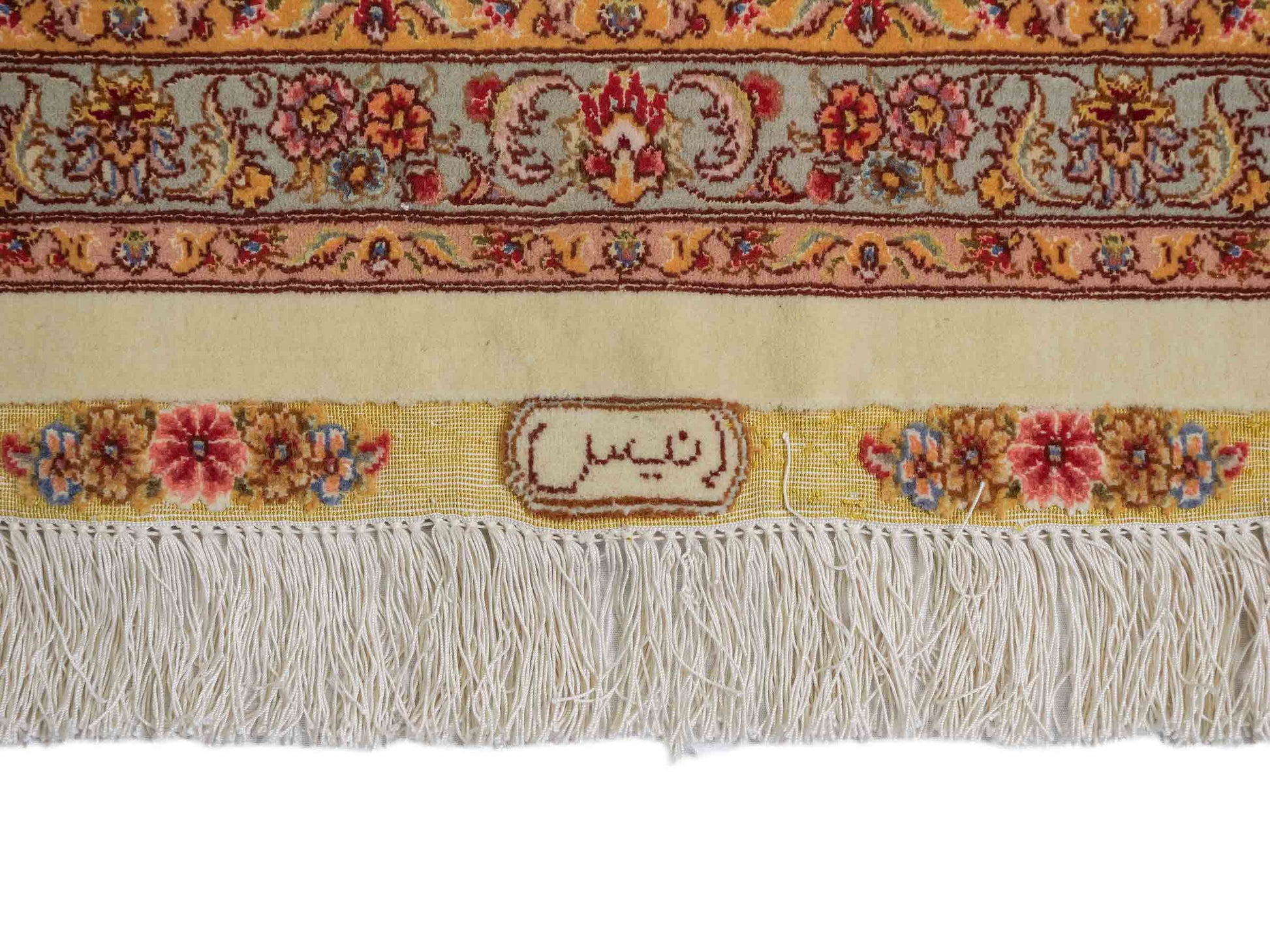 Sehr feiner, handgeknüpfter Khademi Orientteppich mit Täbriz Design bestehend aus Wolle und Seide, beige und creme. 374x258 cm. Vertrieb durch Jupiter Intl.