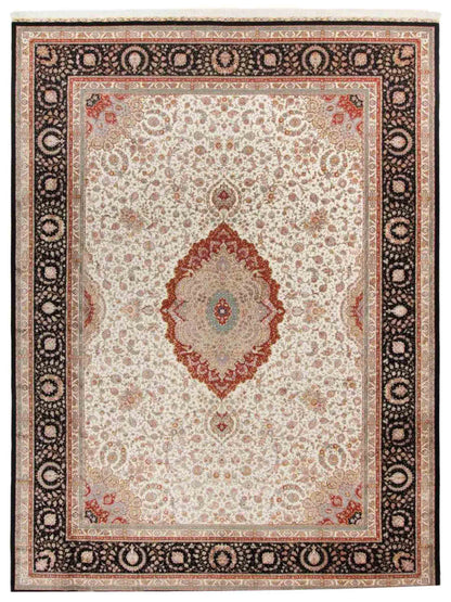 Sehr feiner, handgeknüpfter Khademi Orientteppich mit Täbriz Design aus Wolle mit Seide, creme, blau, orange. 426x305 cm. Vertrieb durch Jupiter Intl.