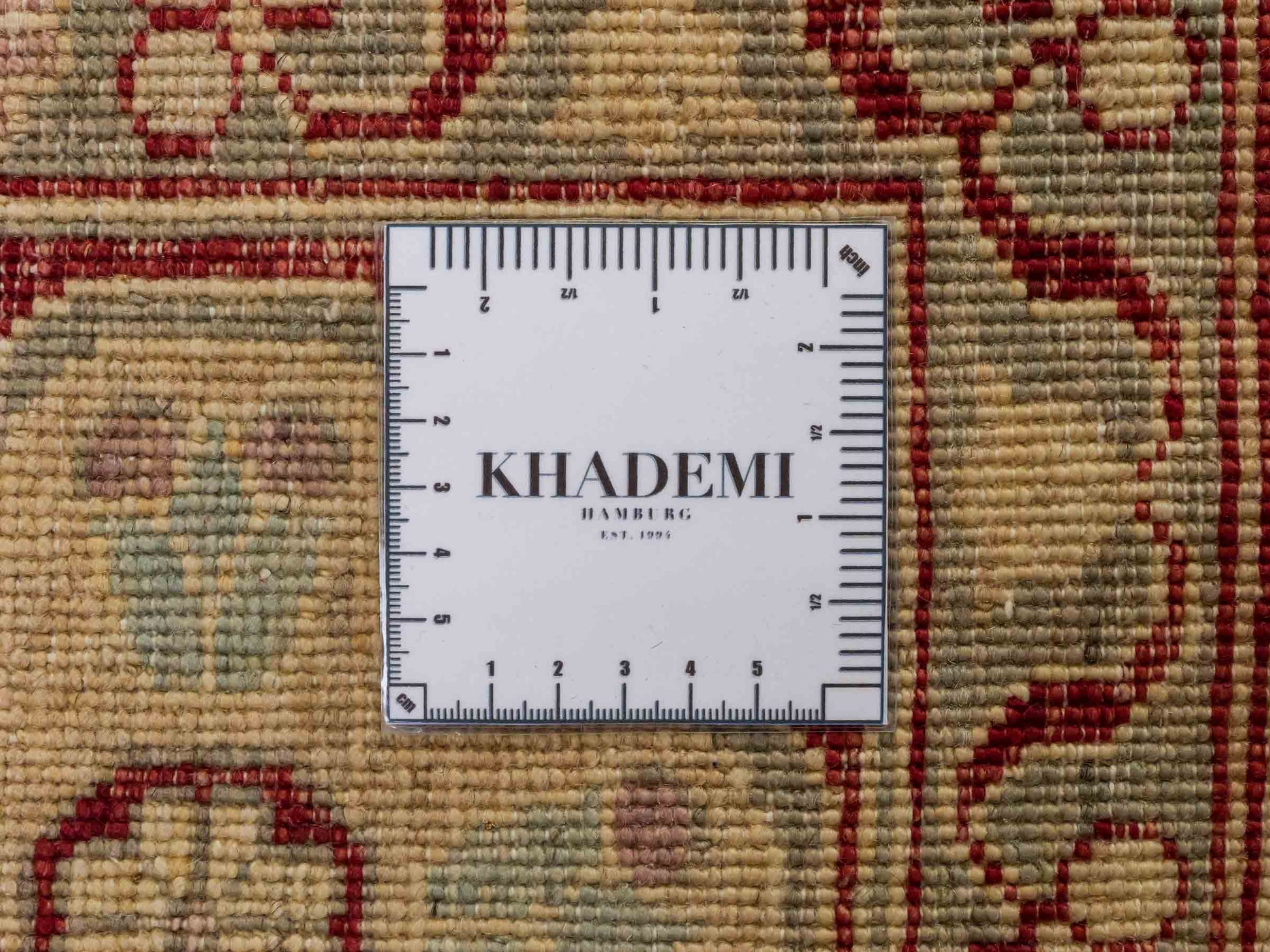 Feiner, handgeknüpfter Ziegler Farahan Chobi Orientteppich aus reiner Wolle mit Allover-Muster von Khademi. Größe: 301 x 202 cm. Farbe: Beige, gold, rot. RB3-433A. Ursprung: Afghanistan. Verkauf durch JUPITER Intl.
