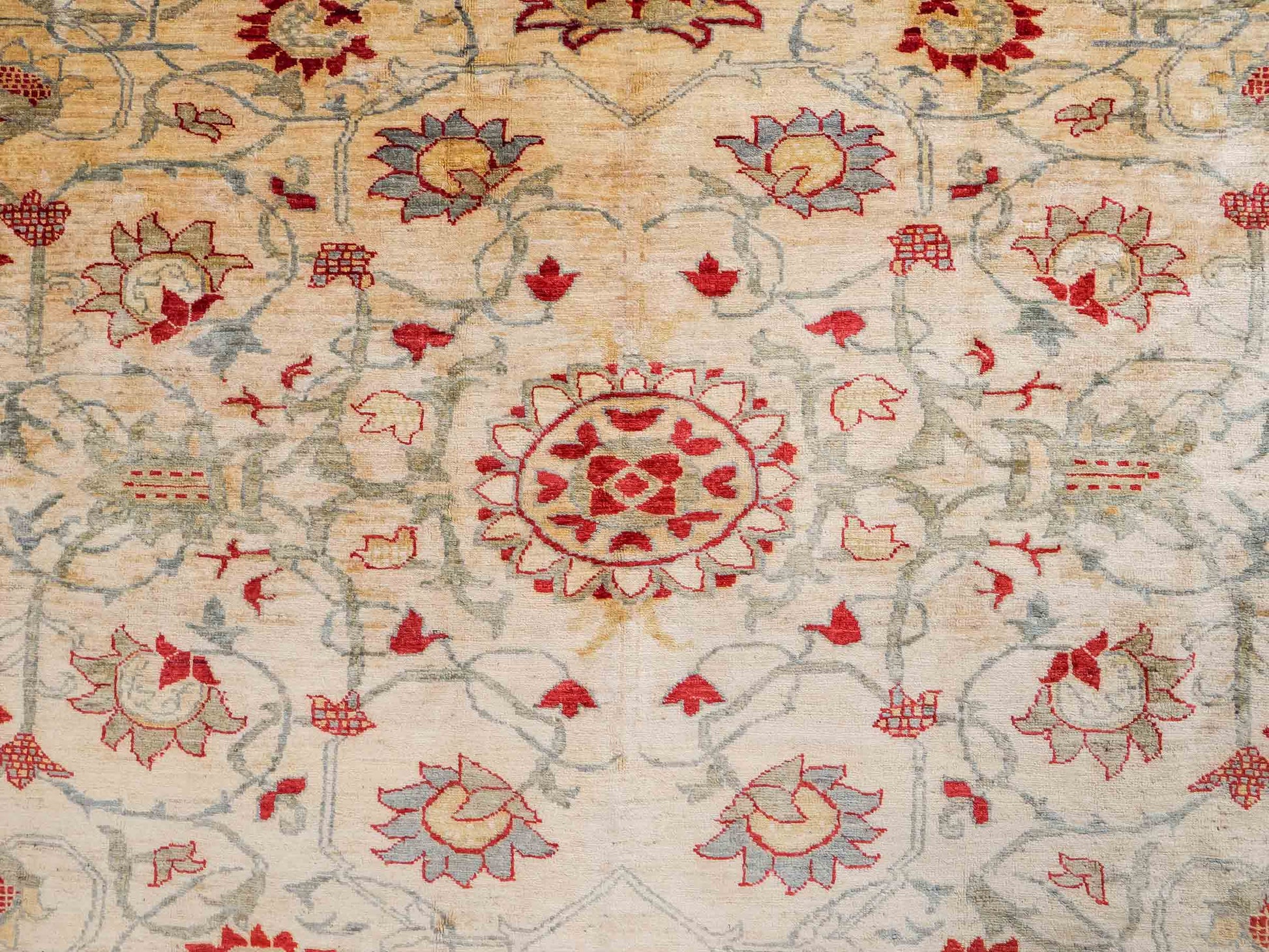 Handgeknüpfter, afghanischer Ziegler Farahan Orientteppich aus Wolle von Khademi. Größe: 257 x 244 cm. Farbe: Beige, rot. Verkauf durch JUPITER Intl.