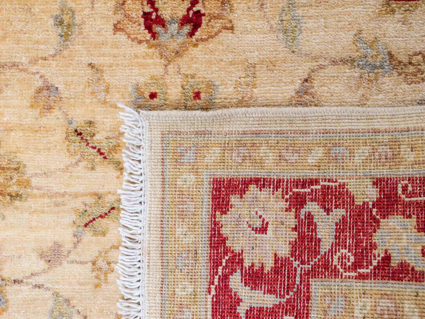 Handgeknüpfter, afghanischer Ziegler Farahan Orientteppich aus Wolle von Khademi. Größe: 588 x 104 cm, Läufer. Farbe: Beige, rot, gold. Verkauf durch JUPITER Intl.
