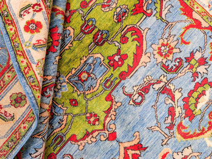 Feiner, handgeknüpfter Ziegler Kazak Chobi Orientteppich aus reiner Wolle mit geometrischem Medaillon-Muster von Khademi. Größe: 189 x 145 cm. Farbe: Blau. RB3-B2725. Ursprung: Afghanistan. Verkauf durch JUPITER Intl.