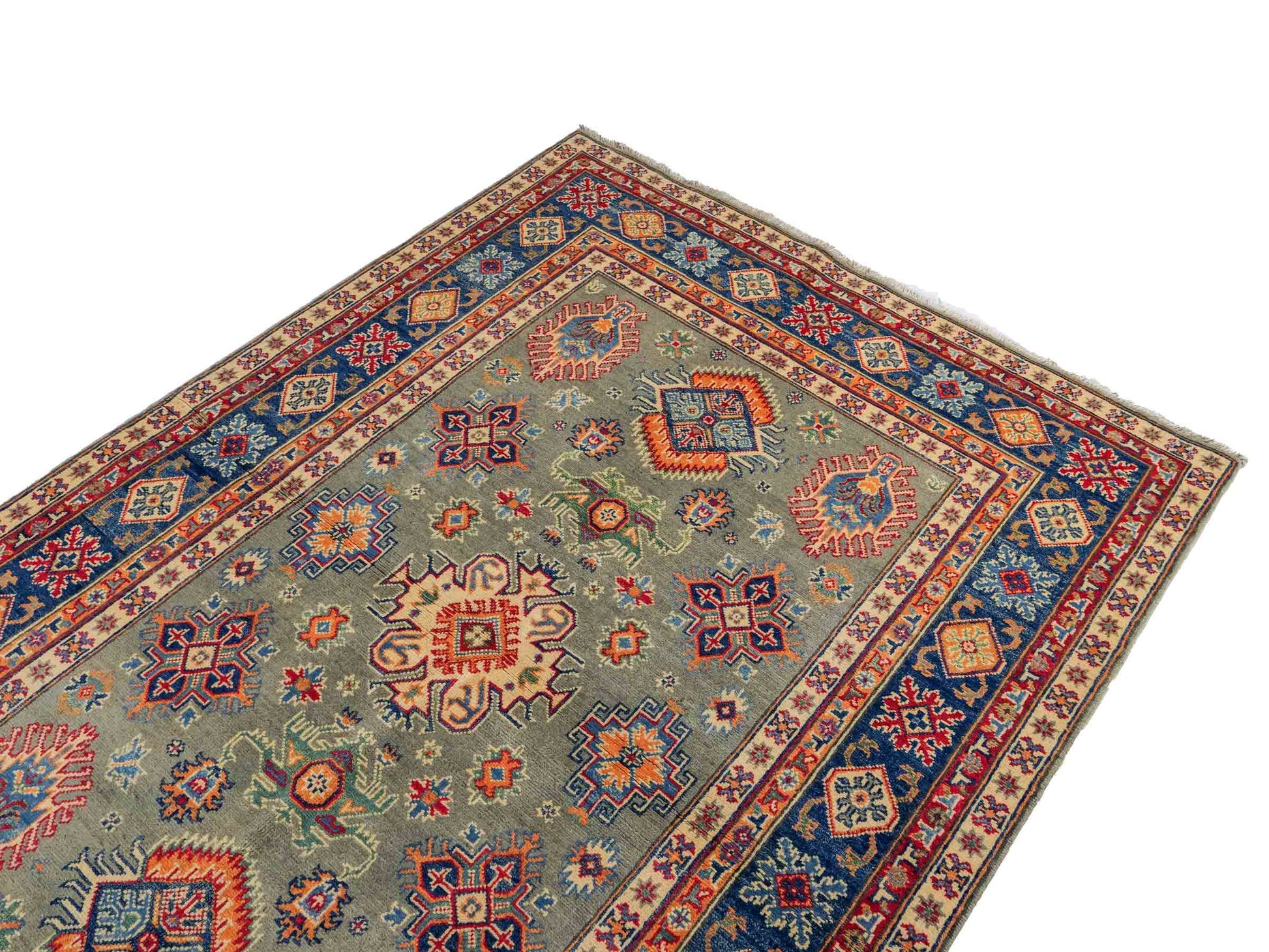 Feiner, handgeknüpfter Ziegler Kazak Chobi Orientteppich aus reiner Wolle mit geometrischem Allover-Muster von Khademi. Größe: 205 x 144 cm. Farbe: Grün. RB3-B1810. Ursprung: Afghanistan. Verkauf durch JUPITER Intl.