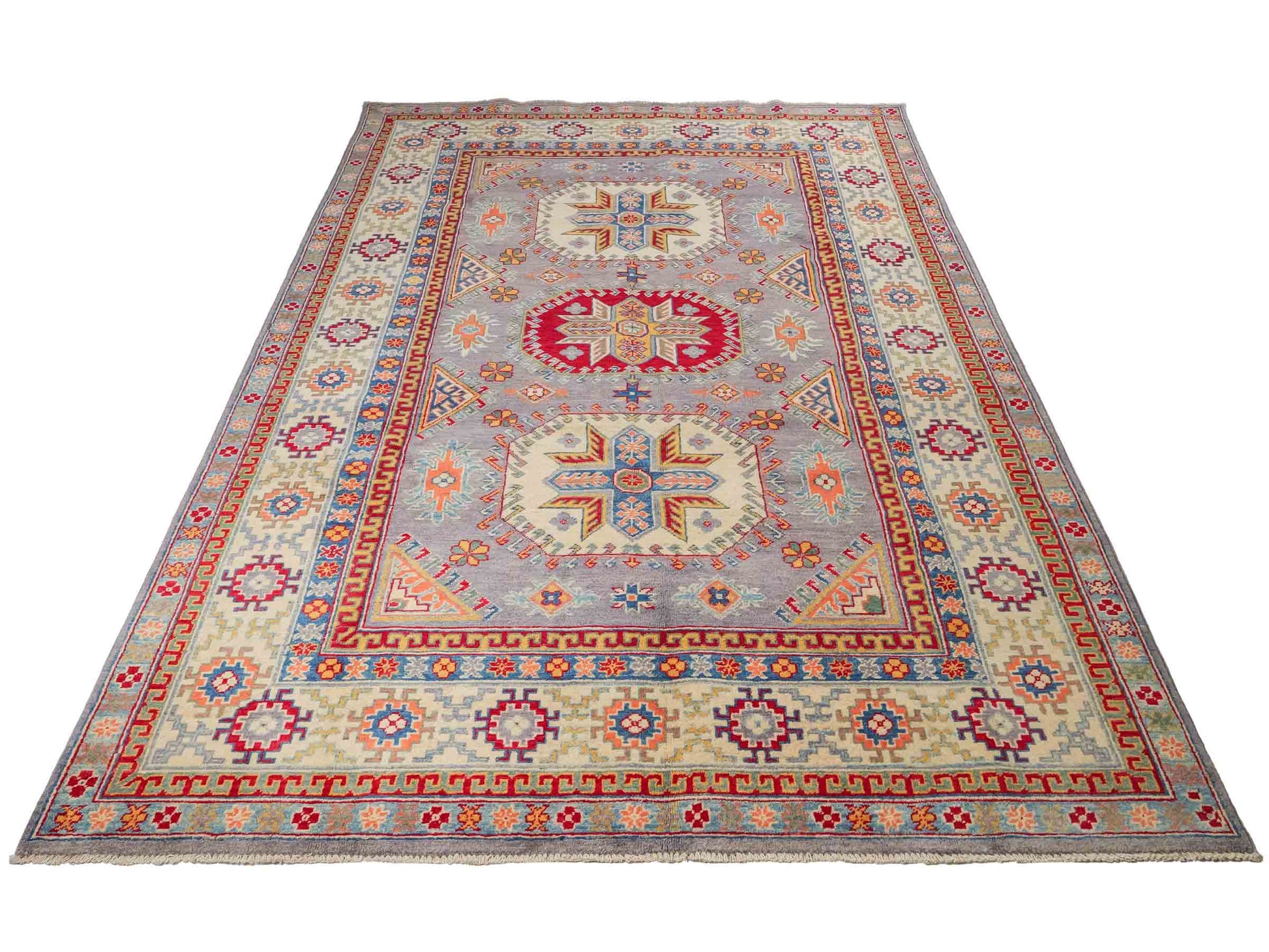 Feiner, handgeknüpfter Ziegler Kazak Chobi Orientteppich aus reiner Wolle mit geometrischem Medaillon-Muster von Khademi. Größe: 271 x 181 cm. Farbe: Grau. RB3-B508. Ursprung: Afghanistan. Verkauf durch JUPITER Intl.
