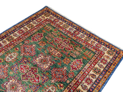 Handgeknüpfter, afghanischer Ziegler Orientteppich aus Wolle von Khademi. Größe: 206 x 150 cm. Farbe: Grün. Verkauf durch JUPITER Intl.