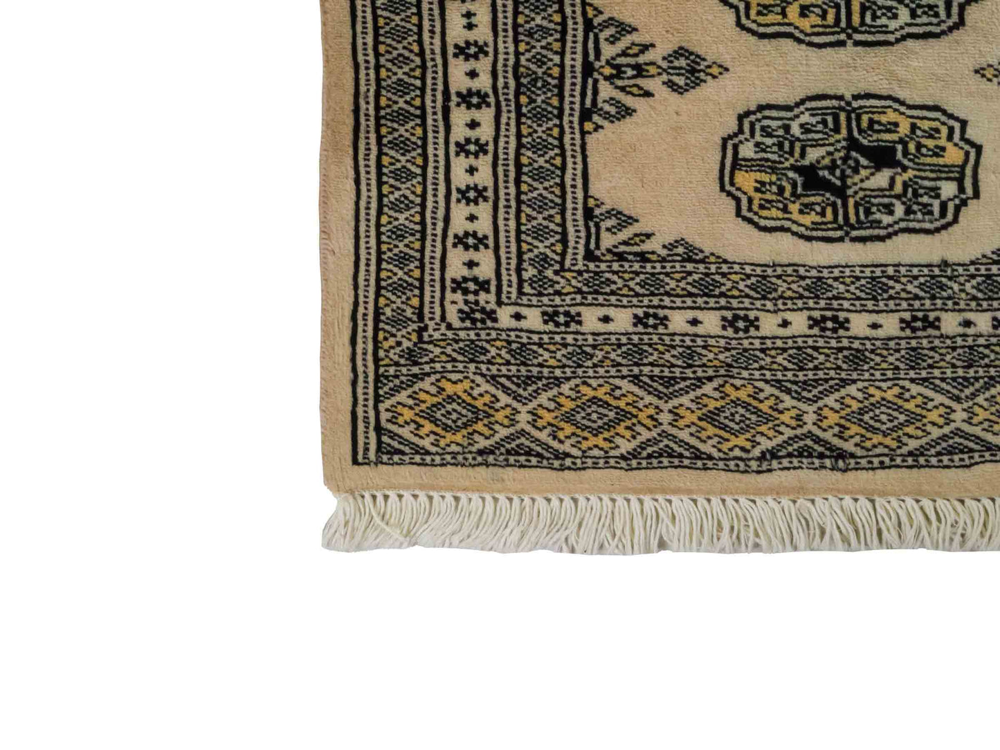Handgeknüpfter Pakistani Bukhara Läufer-Orientteppich von Khademi aus Wolle, rosa. Klassisches, geometrisches Allover-Design. Traditionell von Hand geknüpft in Pakistan. Größe: 175 cm x 62 cm. Teppichnummer: RB3-1067. Verkauf durch Jupiter Intl.