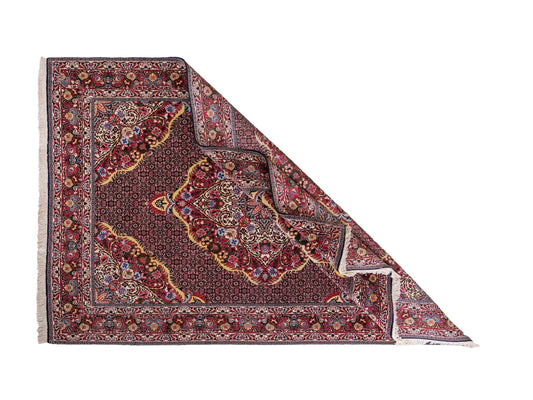 Sehr feiner, handgeknüpfter Bidjar Perserteppich von Khademi. Farbe: Schwarz, blau, rot. Größe: 3,07 x 2,03 m. Vertrieb durch JUPITER Intl.