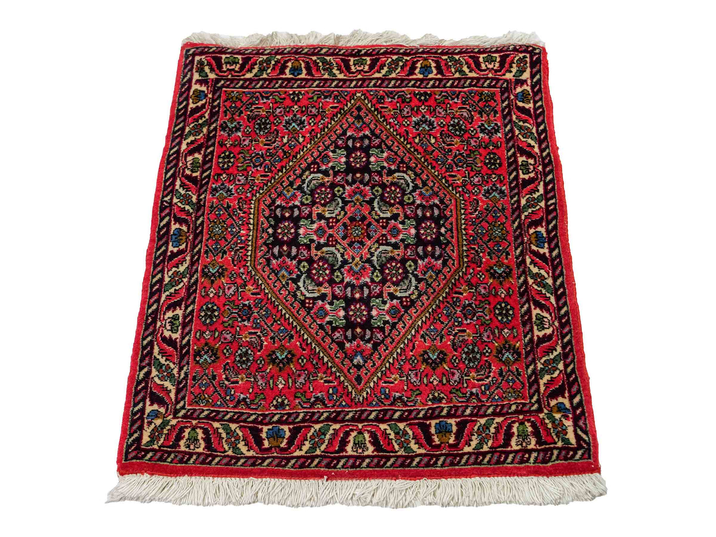 Sehr feiner, handgeknüpfter Bidjar Perserteppich aus Wolle von Khademi. Farben: rot, blau. Größe: 67 x 59 cm. Vertrieb durch JUPITER Intl.