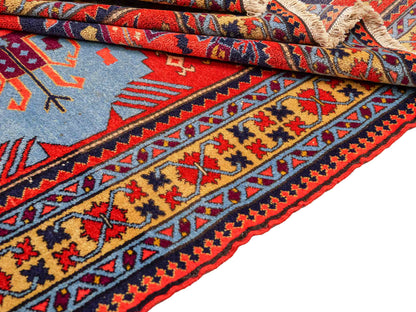 Handgeknüpfter, persischer Ardebil Dorfteppich aus Wolle von Khademi. Farbe: Rot, blau. Größe: 190 x 130 cm. Verkauf durch JUPITER Intl.