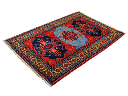 Handgeknüpfter, persischer Ardebil Dorfteppich aus Wolle von Khademi. Farbe: Rot, blau. Größe: 190 x 130 cm. Verkauf durch JUPITER Intl.