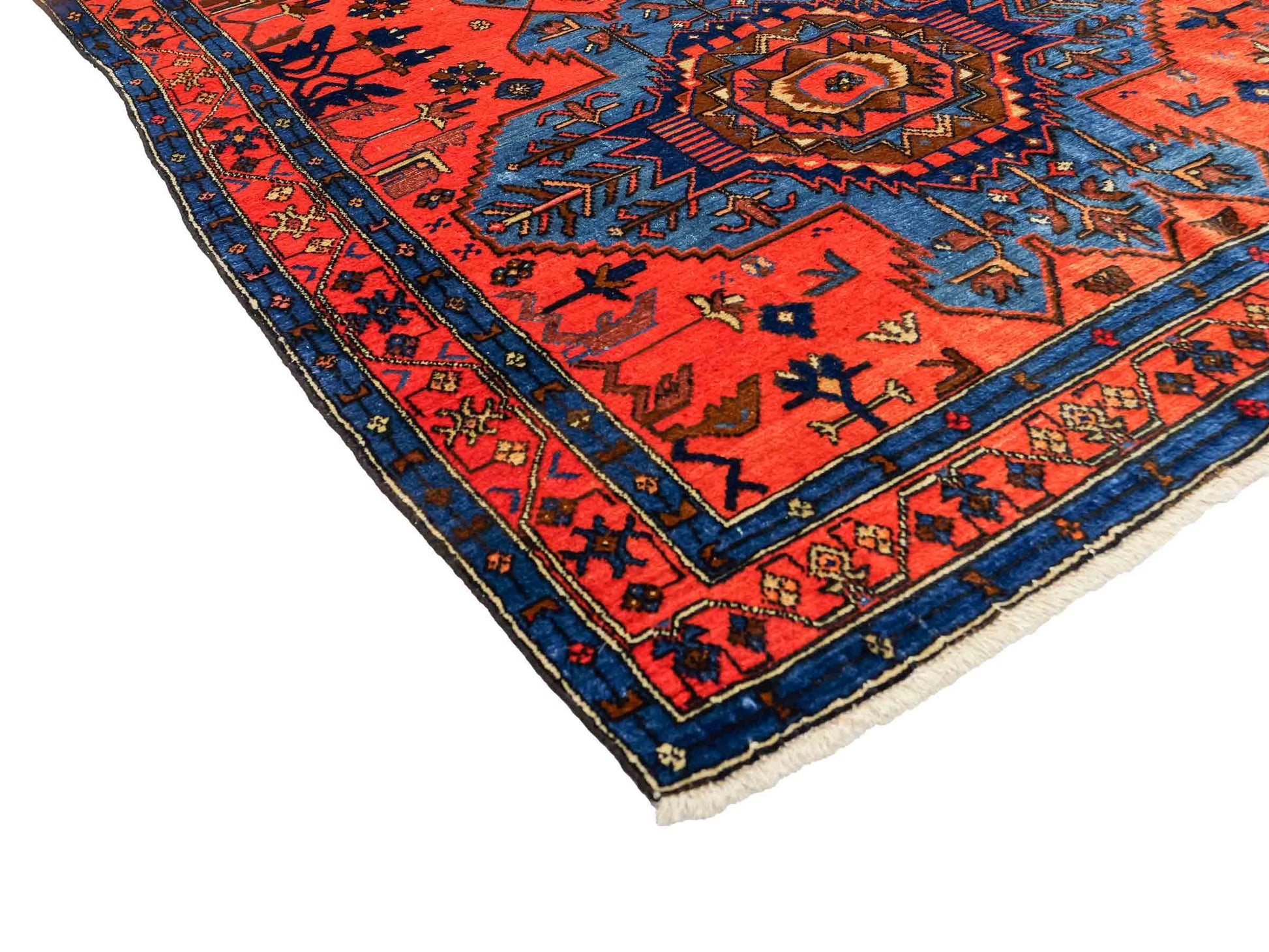 Handgeknüpfter, persischer Malayer Dorfteppich aus Wolle von Khademi. Farbe: Rot, blau. Größe: 187 x 122 cm. Verkauf durch JUPITER Intl.