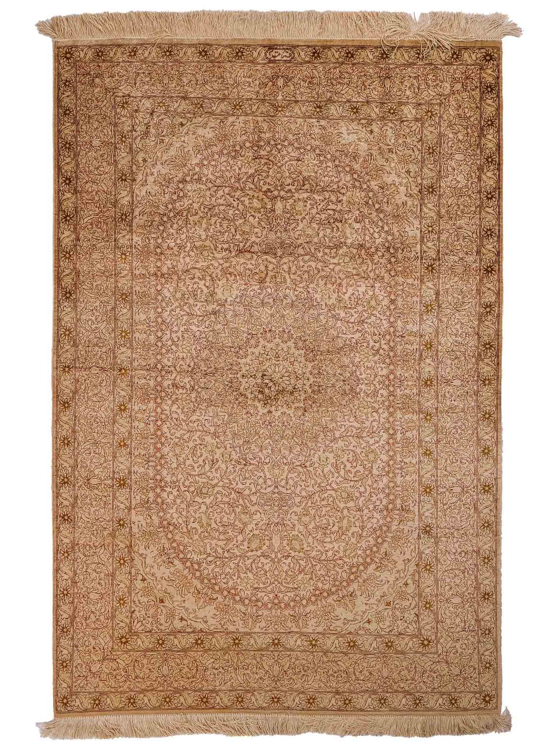 Sehr feiner, handgeknüpfter, persischer Ghom Perserteppich von Khademi aus reiner Seide. Größe 150 x 100 cm. Farbe: Gold, beige, creme. Verkauf durch JUPITER Intl.