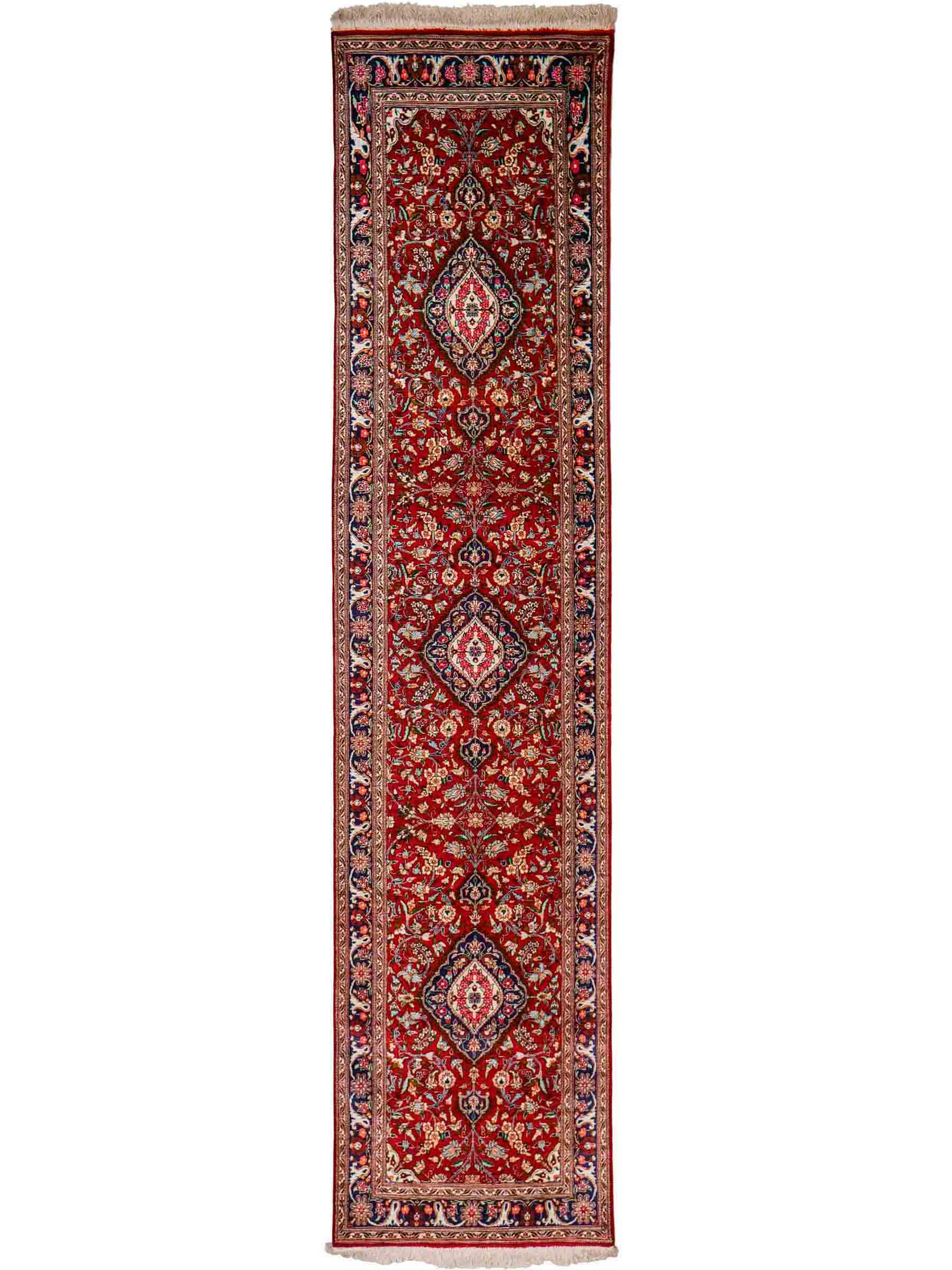 Sehr feiner, handgeknüpfter Khademi Ghom Perserteppich aus Seide, rot. 296x68 cm. Verkauf durch Jupiter Intl.