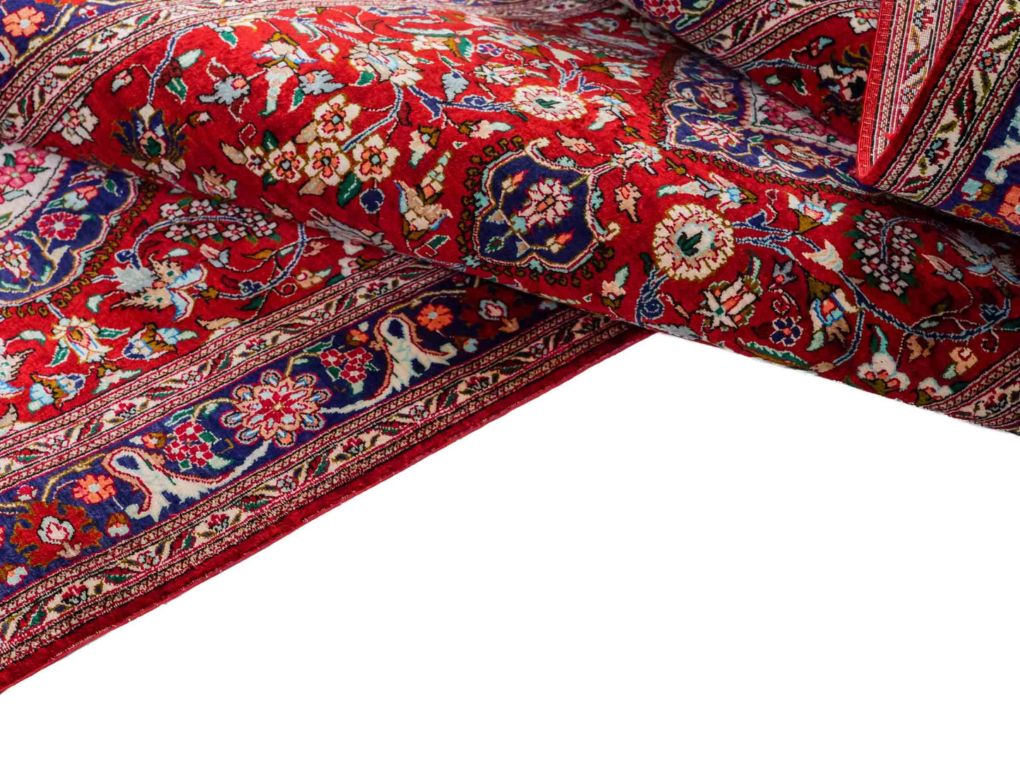 Sehr feiner, handgeknüpfter Khademi Ghom Perserteppich aus Seide, rot. 296x68 cm. Verkauf durch Jupiter Intl.