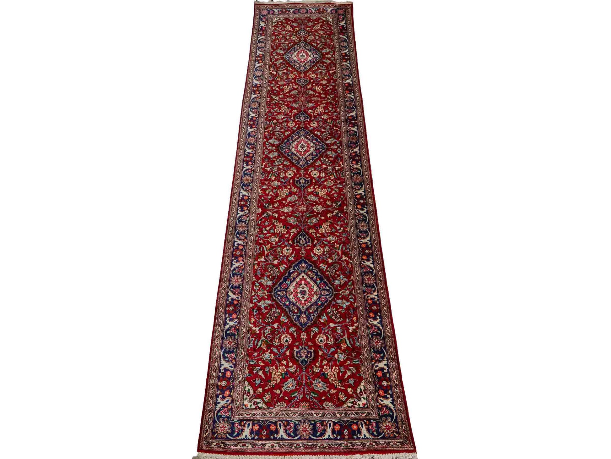 Sehr feiner, handgeknüpfter Khademi Ghom Perserteppich aus Seide, rot. 296x68 cm. Verkauf durch Jupiter Intl.