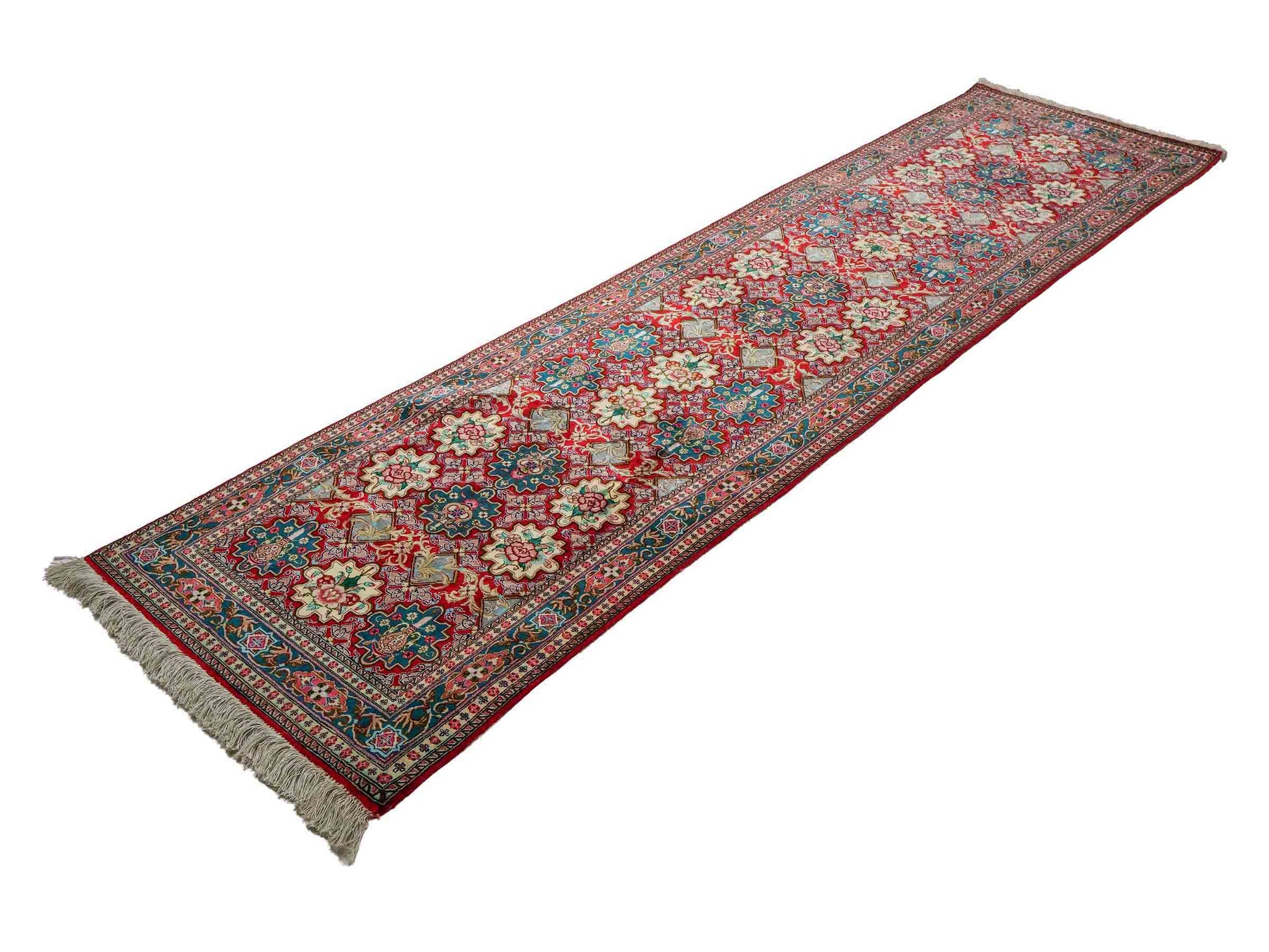 Sehr feiner, handgeknüpfter Ghom Perserteppich aus Seide von Khademi, rot. 297x77 cm. Verkauf durch Jupiter Intl.
