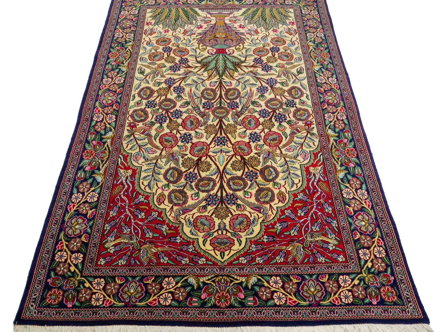 Feiner, handgeknüpfter Ghom Perserteppich aus Wolle von Khademi, creme, blau. 205x139 cm. Verkauf durch Jupiter Intl.