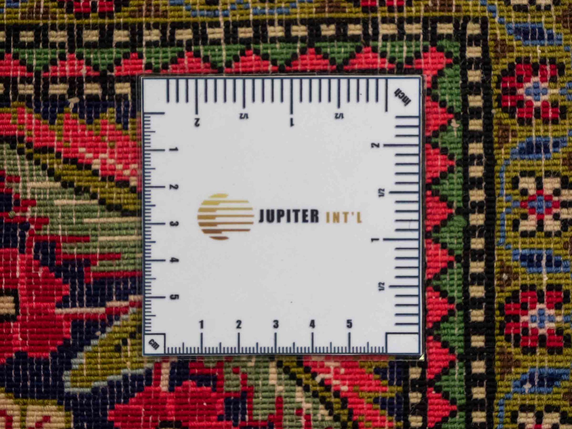 Feiner, handgeknüpfter Ghom Perserteppich aus Wolle von Khademi, creme, rot. 226x141 cm. Verkauf durch Jupiter Intl.