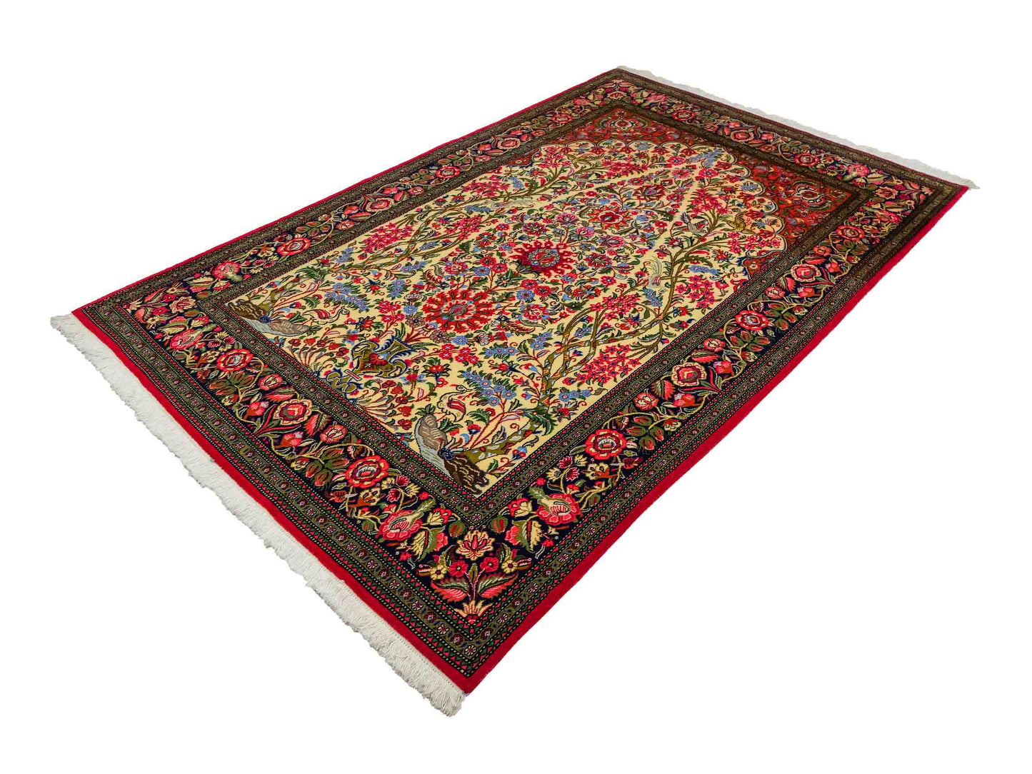 Feiner, handgeknüpfter Ghom Perserteppich aus Wolle von Khademi, creme, rot. 226x141 cm. Verkauf durch Jupiter Intl.