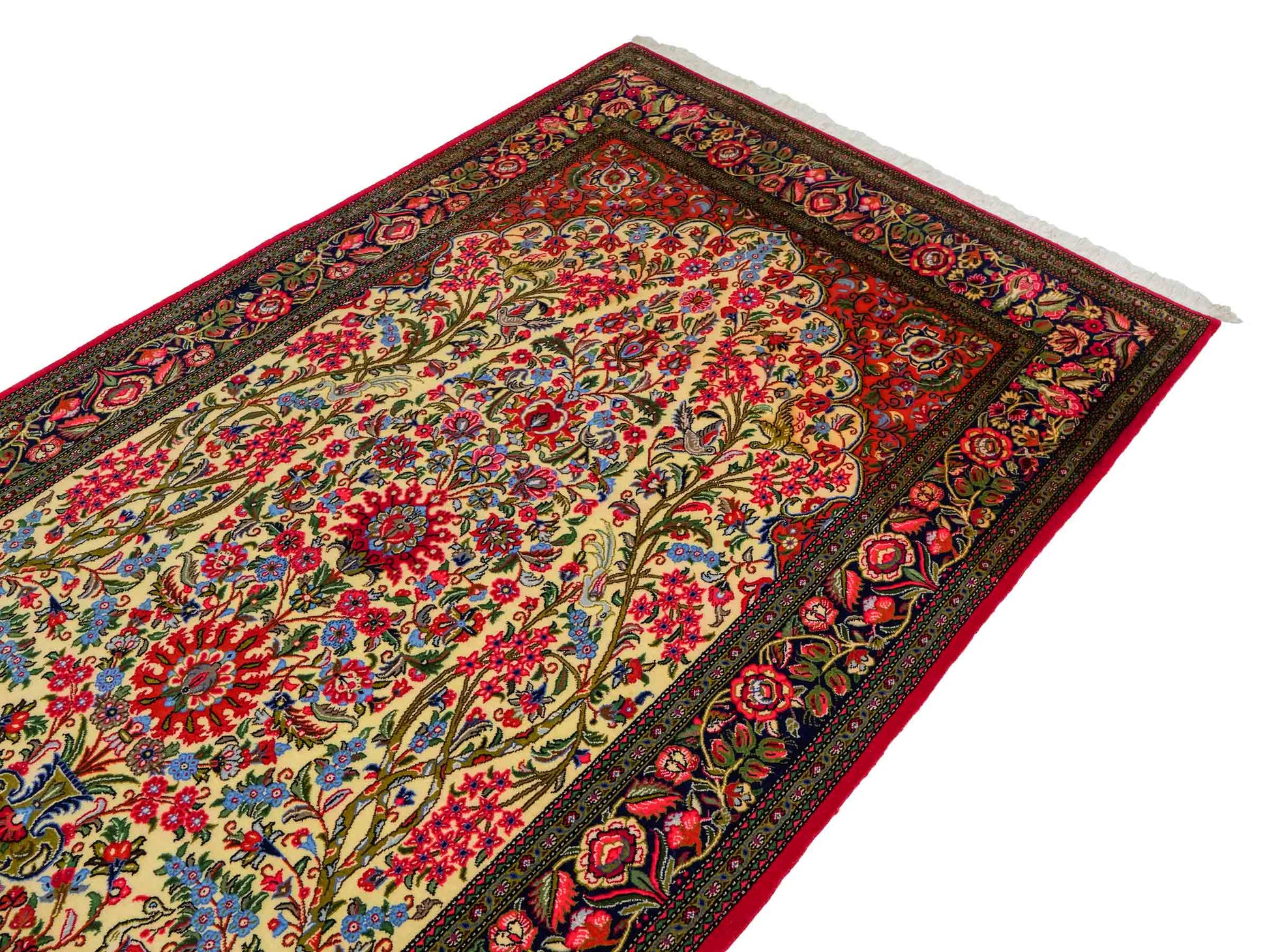 Feiner, handgeknüpfter Ghom Perserteppich aus Wolle von Khademi, creme, rot. 226x141 cm. Verkauf durch Jupiter Intl.