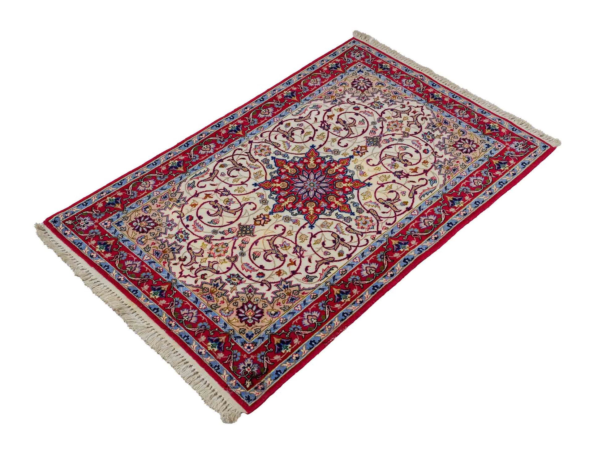 Sehr feiner, handgeknüpfter Isfahan Perserteppich aus Wolle mit Seide von Khademi. Farbe: Cremeweiß, rot. Größe: 100 x 65 cm. Vertrieb durch JUPITER Intl.