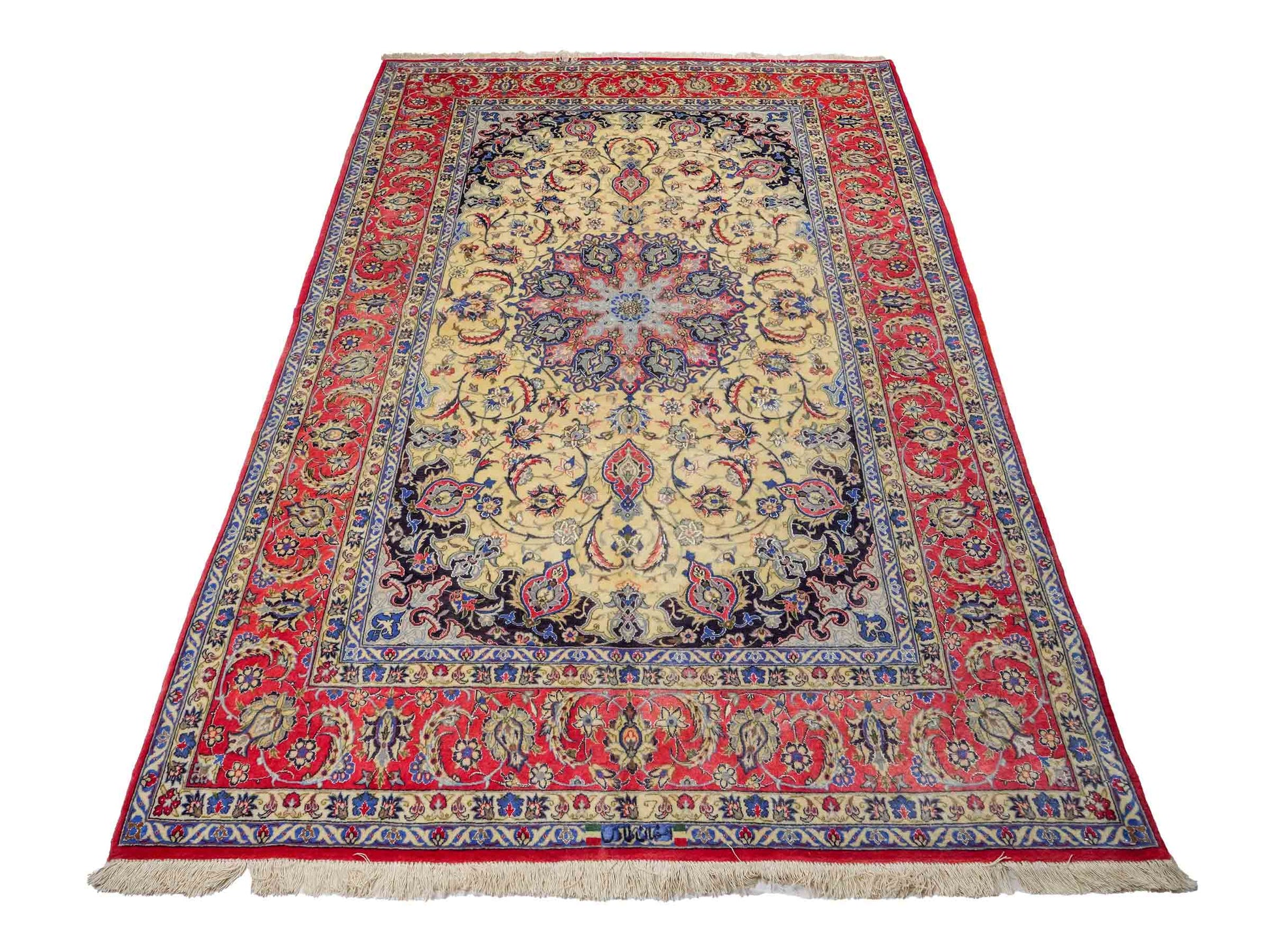Sehr feiner, handgeknüpfter Isfahan Perserteppich aus Wolle und Seide mit Seidenkette von Khademi. Größe: 243 x 153 cm. Farbe: Weiß, creme, rot, blau. Verkauf durch JUPITER Intl.