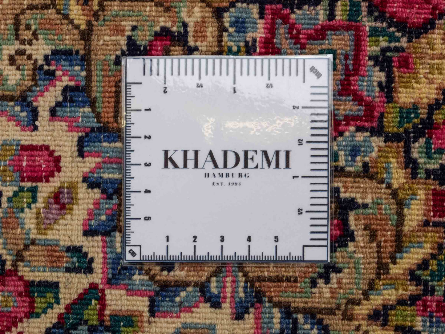 Feiner, handgeknüpfter Kerman Perserteppich aus Wolle von Khademi, creme, beige. 0,54 x 0,54 m. Vertrieb durch JUPITER Intl.