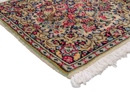 Feiner, handgeknüpfter Kerman Perserteppich aus Wolle von Khademi, creme, beige. 0,54 x 0,54 m. Vertrieb durch JUPITER Intl.