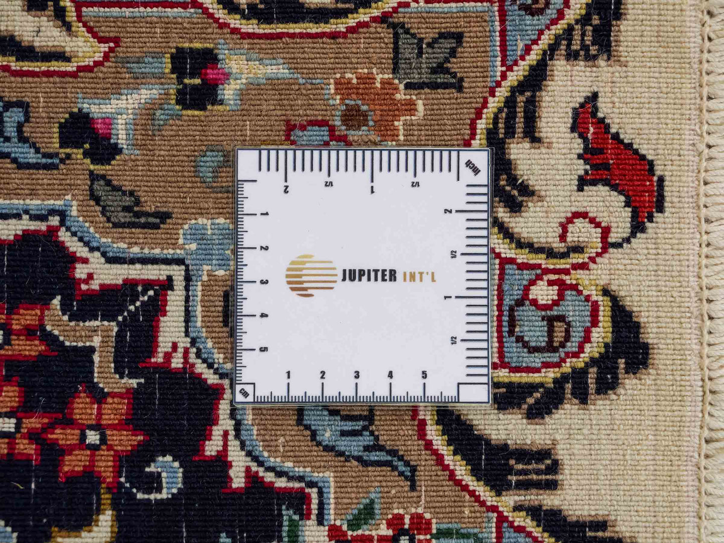 Sehr feiner, handgeküpfter Mashhad Perserteppich mit Joshegan Design aus Wolle von Khademi, weiß, creme, blau. 357x248 cm. Verkauf durch Jupiter Intl.