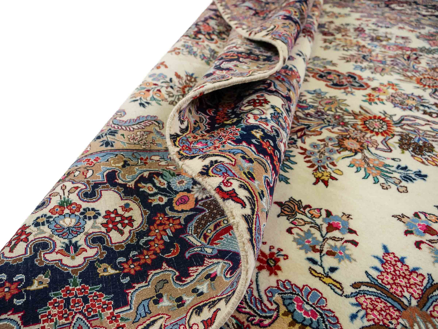 Sehr feiner, handgeküpfter Mashhad Perserteppich mit Joshegan Design aus Wolle von Khademi, weiß, creme, blau. 357x248 cm. Verkauf durch Jupiter Intl.