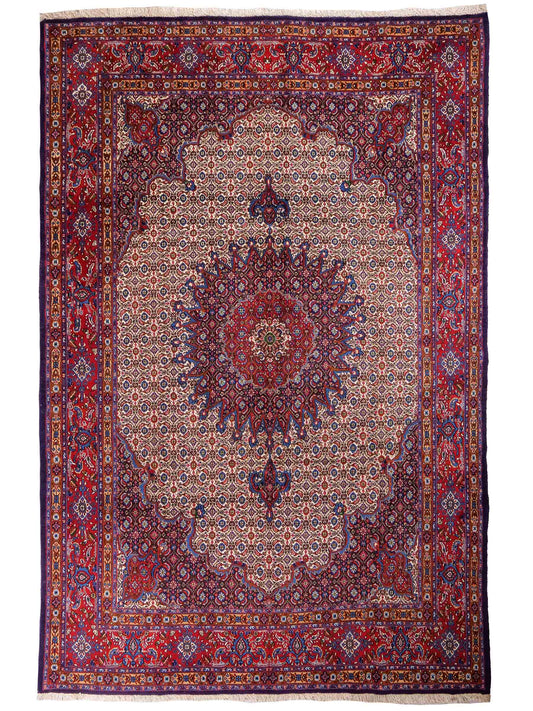 Feiner, hangeknüpfter Moud Perserteppich aus Wolle von Khademi. Größe: 284 x 198 cm. Farbe: Rot, blau, creme. Verkauf durch JUPITER Intl.